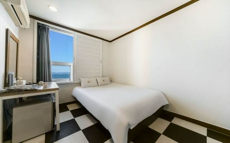 Imagen de la habitación del Hotel Pohang Yeongildae Hotel Lily. Foto 17