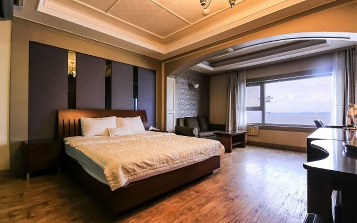 Imagen de la habitación del Hotel Pohang Yeongildae N-beach. Foto 22