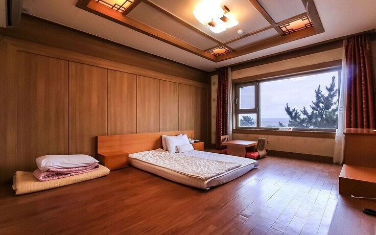 Imagen de la habitación del Hotel Pohang Yeongildae N-beach. Foto 29