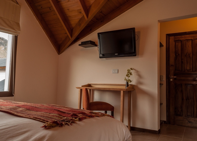 Imagen de la habitación del Hotel Poincenot. Foto 4