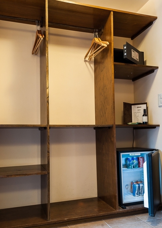 Imagen de la habitación del Hotel Poincenot. Foto 6