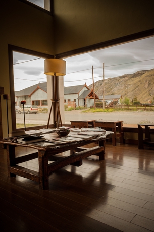 Imagen de los interiores del Hotel Poincenot. Foto 9