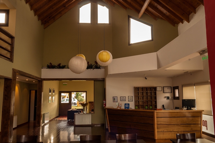 Imagen de los interiores del Hotel Poincenot. Foto 11