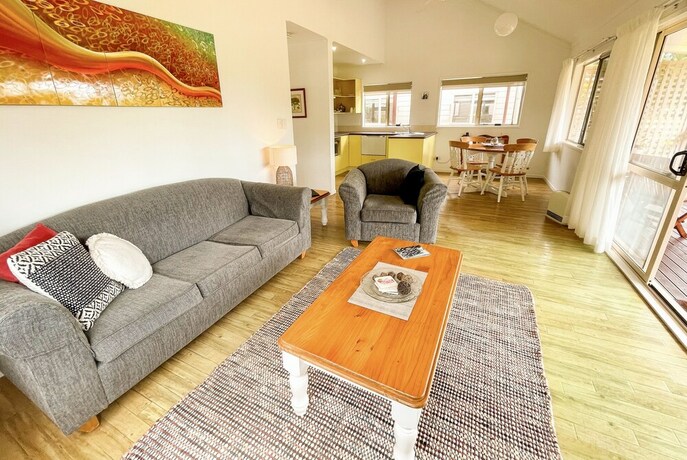 Imagen de la habitación del Hotel Poinciana Cottages. Foto 28