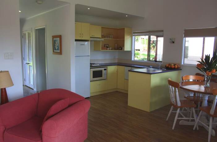 Imagen de la habitación del Hotel Poinciana Cottages. Foto 31