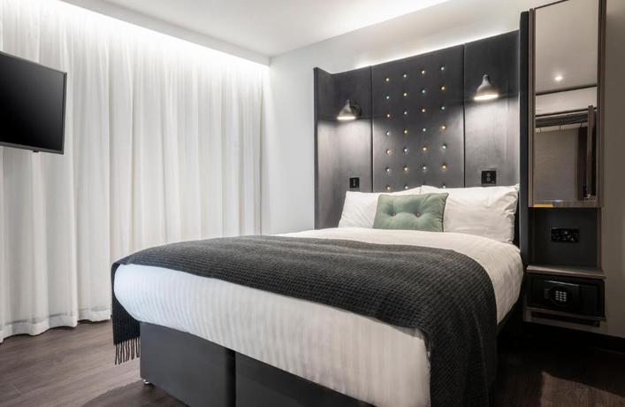 Imagen de la habitación del Hotel Point A Edinburgh St Andrew Square. Foto 6