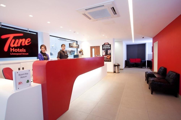 Imagen de los exteriores del Hotel Point A London Liverpool Street. Foto 11