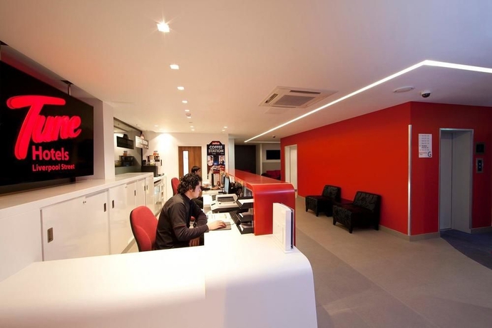 Imagen de los exteriores del Hotel Point A London Liverpool Street. Foto 12