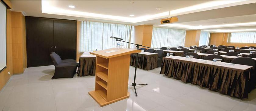 Imagen de los interiores del Hotel Point C Bandung. Foto 17