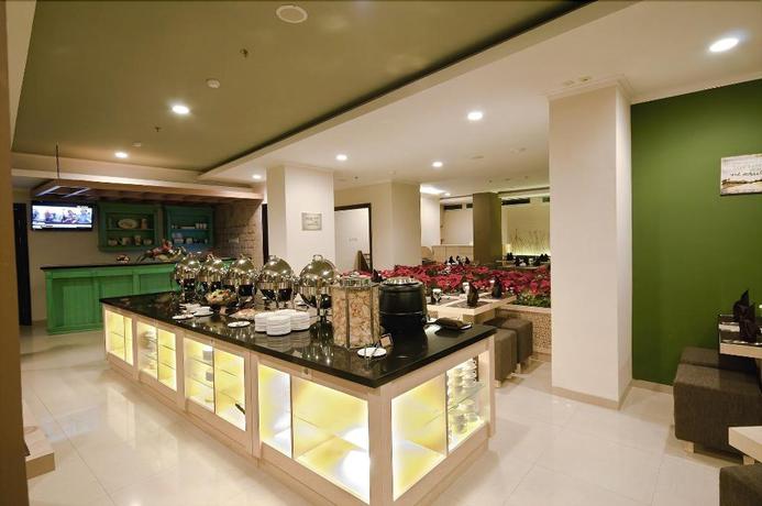 Imagen del bar/restaurante del Hotel Point C Bandung. Foto 7