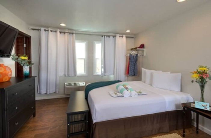 Imagen de la habitación del Hotel Point Loma. Foto 2