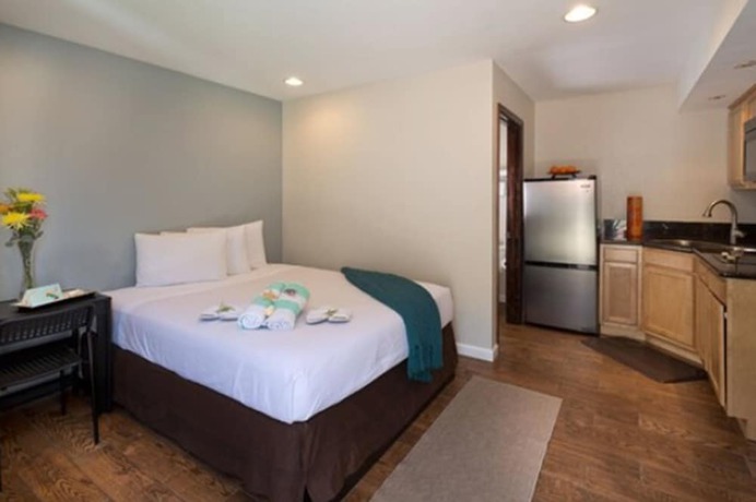 Imagen de la habitación del Hotel Point Loma. Foto 8