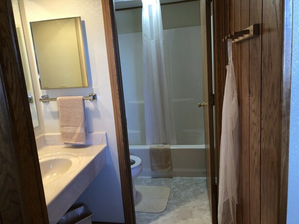 Imagen de la habitación del Hotel Point View Resort. Foto 15