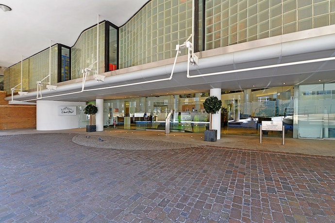 Imagen de los interiores del Hotel Point West. Foto 19