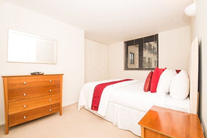 Imagen de la habitación del Hotel Point West. Foto 9