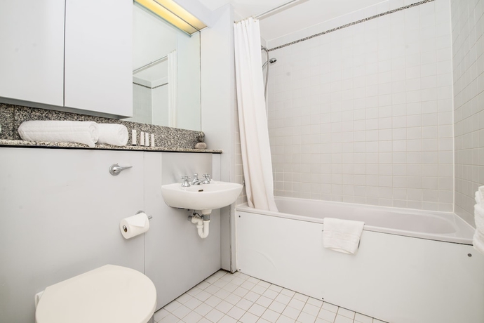 Imagen de la habitación del Hotel Point West. Foto 18