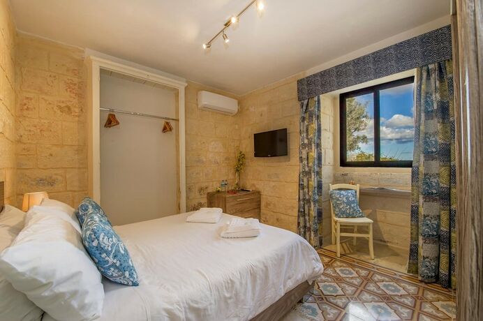 Imagen general del Hotel Point de Vue. Foto 9