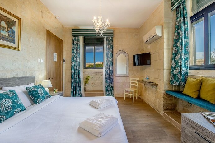 Imagen general del Hotel Point de Vue. Foto 13