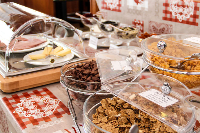 Imagen del bar/restaurante del Hotel Pointe De Zinal. Foto 5