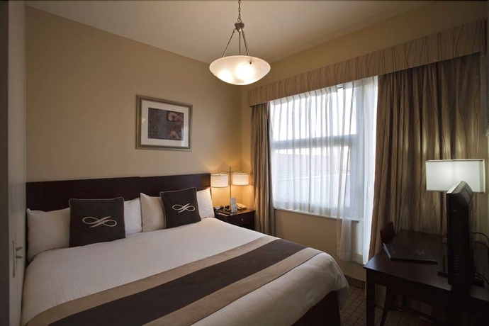 Imagen de la habitación del Hotel Pointe Plaza. Foto 5