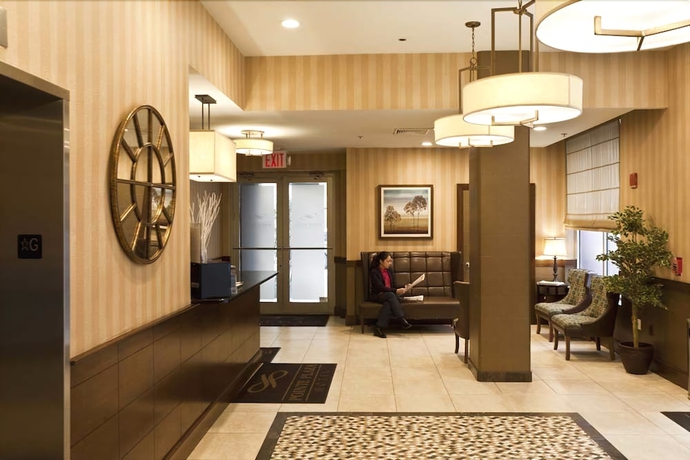 Imagen de los interiores del Hotel Pointe Plaza. Foto 18