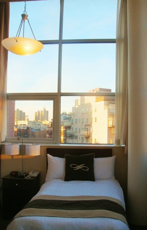 Imagen de la habitación del Hotel Pointe Plaza. Foto 11