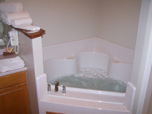 Imagen de la habitación del Hotel Pointe West Resort Motel. Foto 17