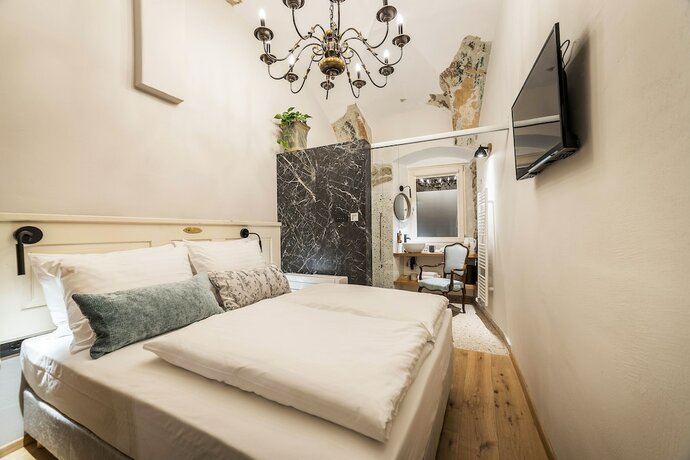 Imagen de la habitación del Hotel Pok Garni. Foto 18