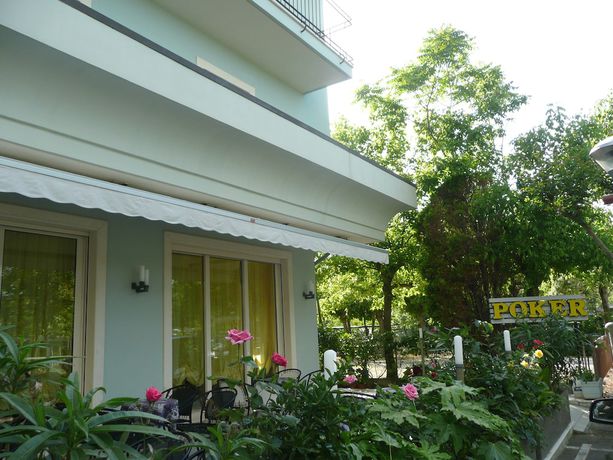 Imagen de los exteriores del Hotel Poker, Misano Adriatico. Foto 15