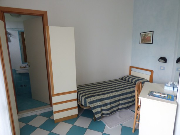 Imagen de la habitación del Hotel Poker, Misano Adriatico. Foto 9
