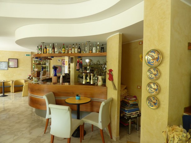 Imagen del bar/restaurante del Hotel Poker, Misano Adriatico. Foto 6