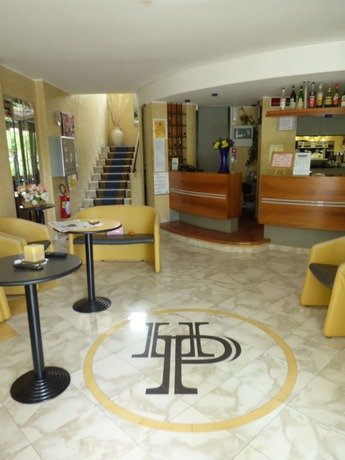 Imagen general del Hotel Poker, Misano Adriatico. Foto 1