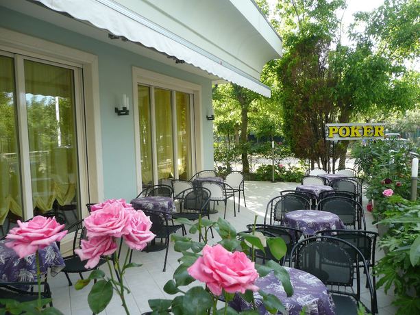 Imagen de los exteriores del Hotel Poker, Misano Adriatico. Foto 19