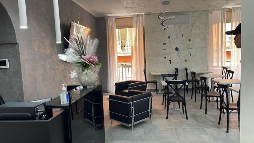 Imagen de los interiores del Hotel Poker, N&aacute;poles. Foto 20