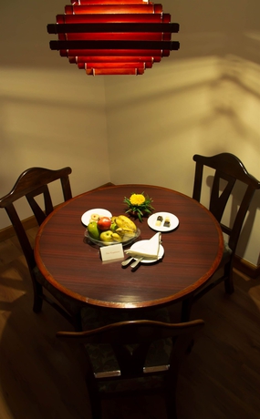 Imagen de la habitación del Hotel Pokhara Grande. Foto 4