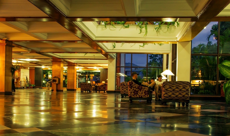Imagen de los interiores del Hotel Pokhara Grande. Foto 12