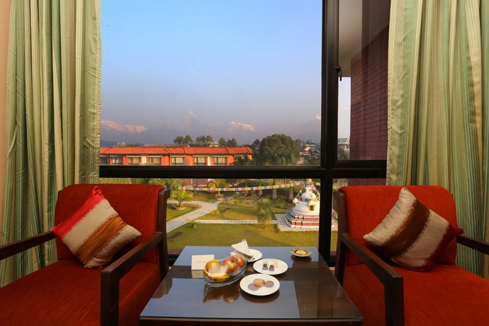 Imagen de la habitación del Hotel Pokhara Grande. Foto 6