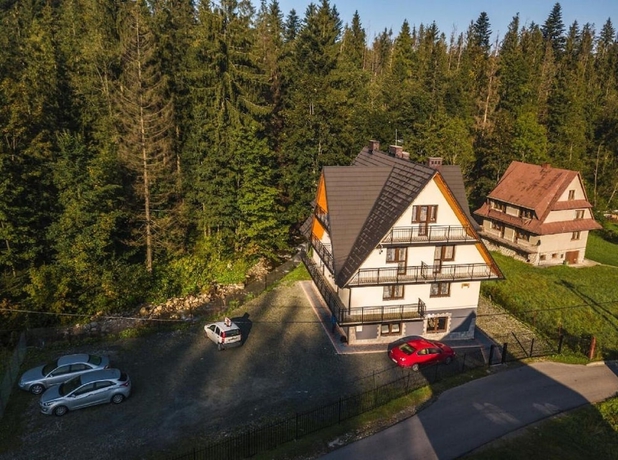 Imagen general del Hotel Pokoje i Apartamenty Nad Potokiem. Foto 1