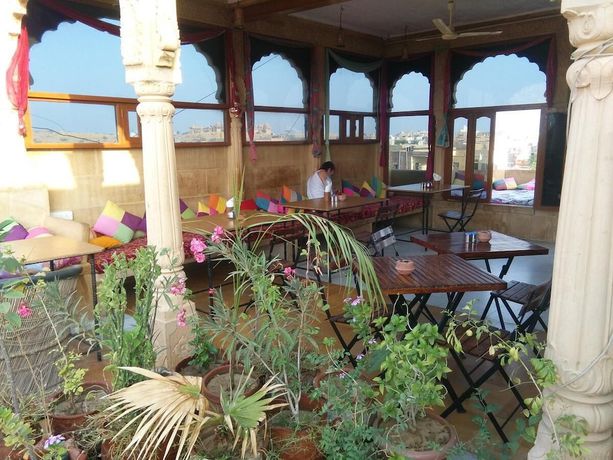Imagen de los interiores del Hotel Pol Haveli. Foto 14