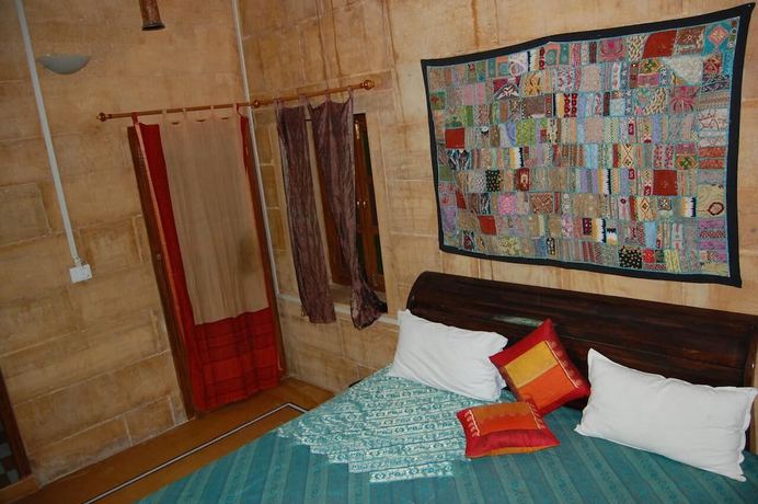 Imagen de la habitación del Hotel Pol Haveli. Foto 7