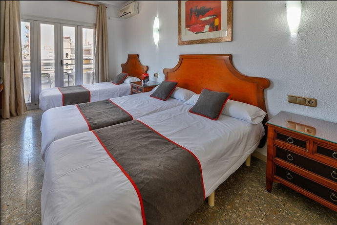 Imagen de la habitación del Hotel Polamar. Foto 10