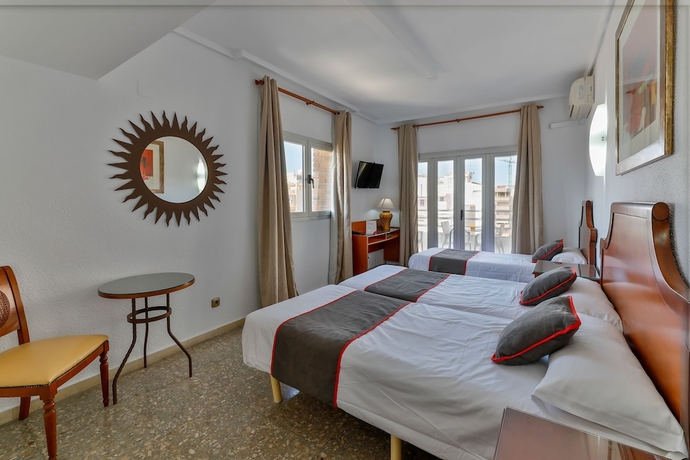 Imagen de la habitación del Hotel Polamar. Foto 11