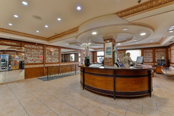 Imagen de los interiores del Hotel Polamar. Foto 18