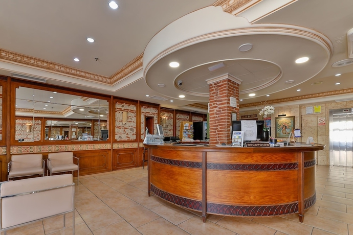 Imagen de los interiores del Hotel Polamar. Foto 19