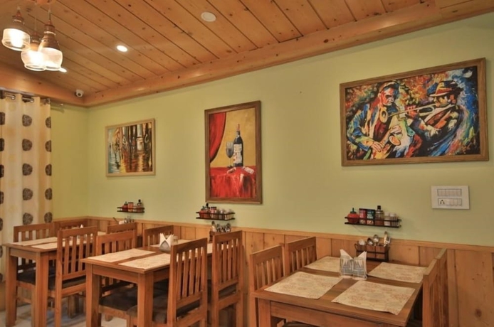 Imagen del bar/restaurante del Hotel Polaris Manali. Foto 2