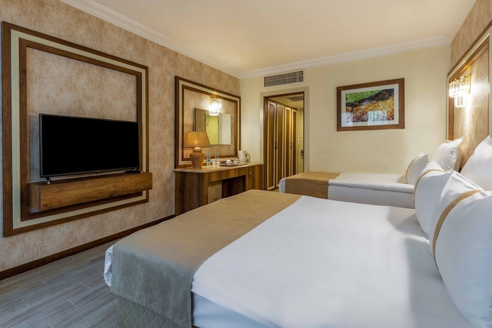 Imagen de la habitación del Hotel Polat Thermal. Foto 3