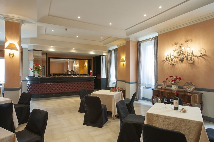 Imagen del bar/restaurante del Hotel Poledrini. Foto 5