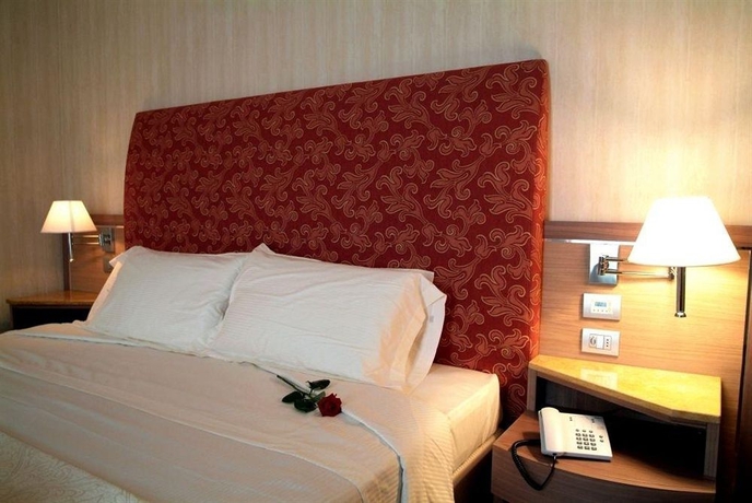 Imagen de la habitación del Hotel Poli, San Vittore Olona. Foto 5