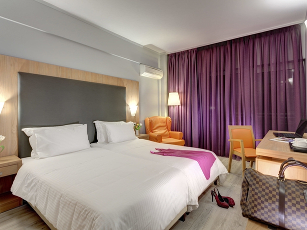 Imagen de la habitación del Hotel Polis Grand. Foto 8