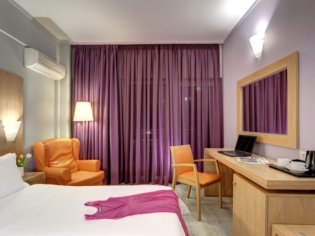 Imagen de la habitación del Hotel Polis Grand. Foto 10